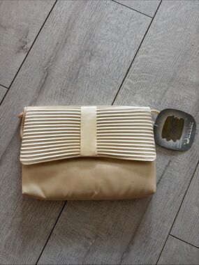 Dover bag cream dazzler vintage nwt cream rare make offer